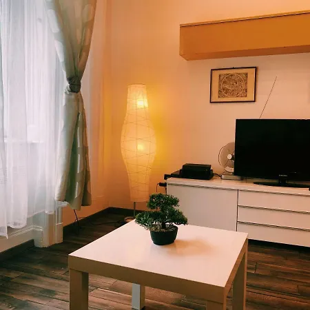 Western Breeze Apartment