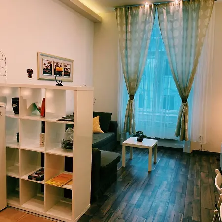Western Breeze Apartment
